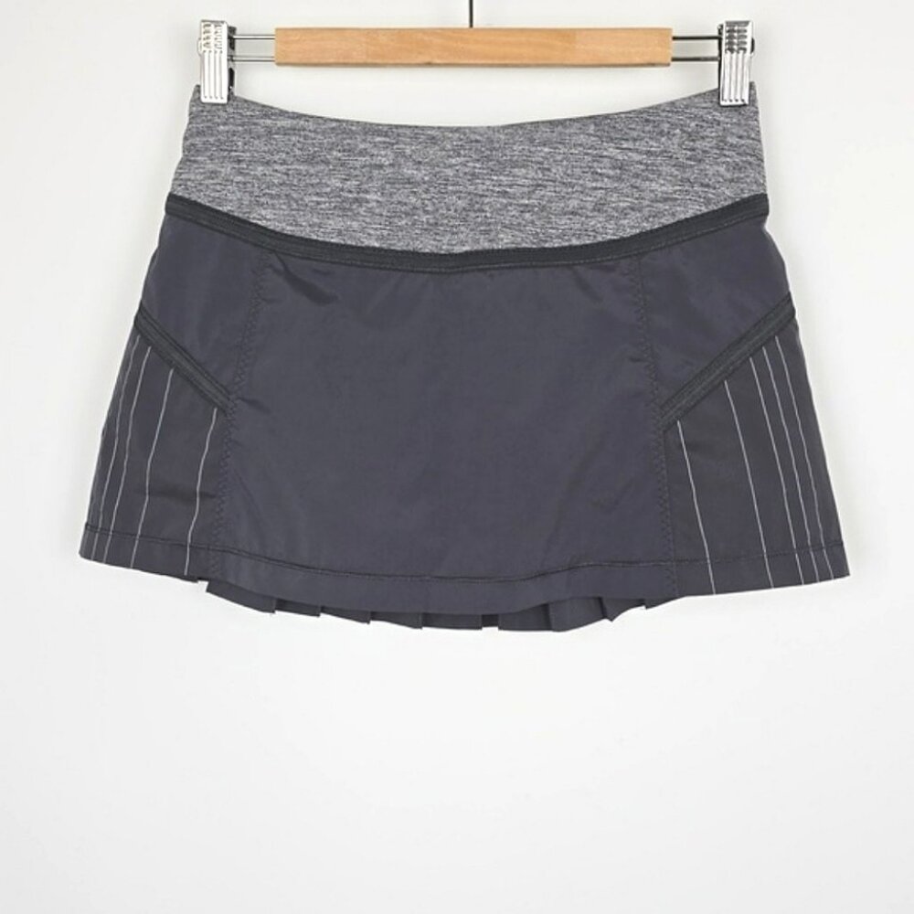 Lululemon Pace Setter Skort Skirt Coal Grey Wee Stripes Pleated Stretch Size 4